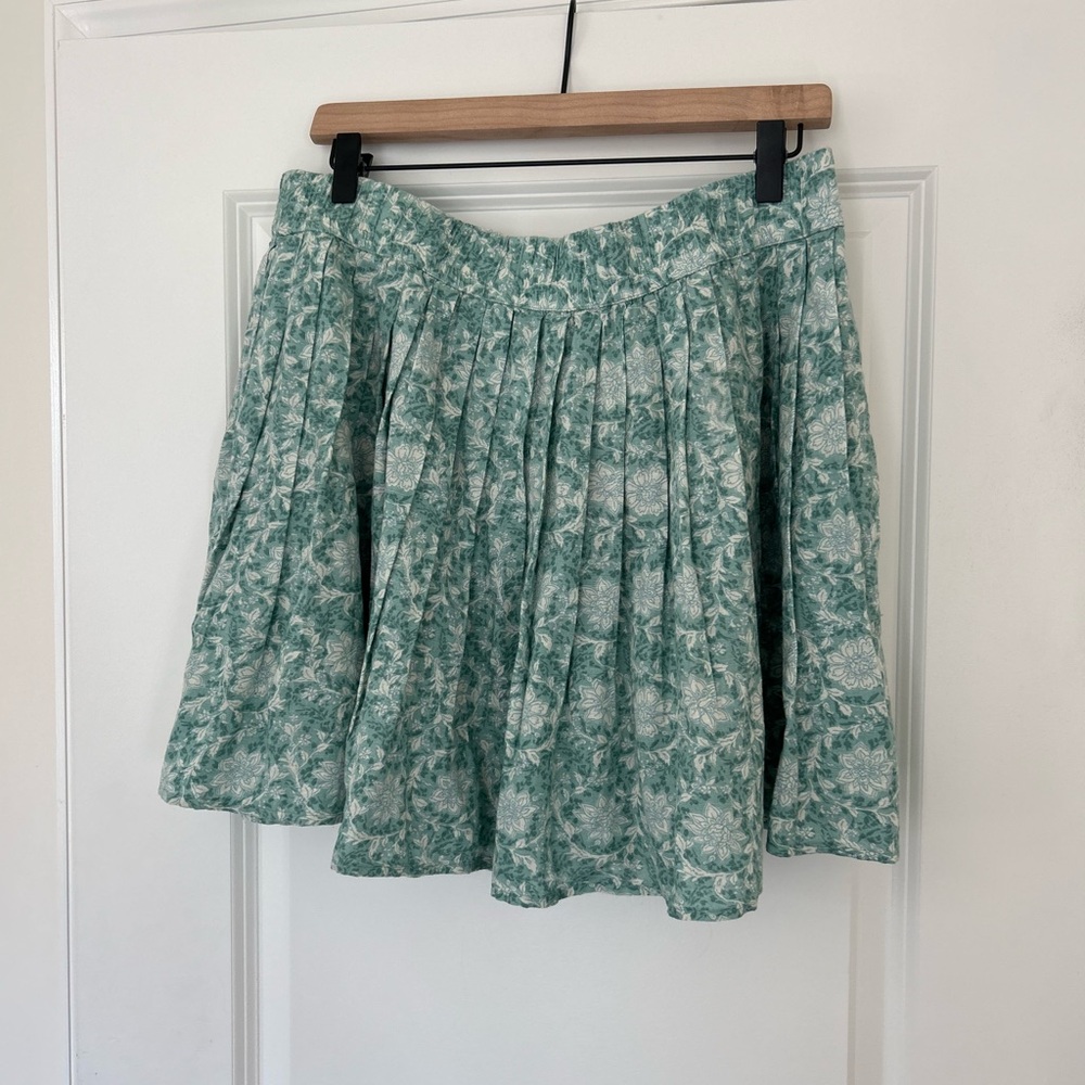 American Eagle Floral Green Skirt